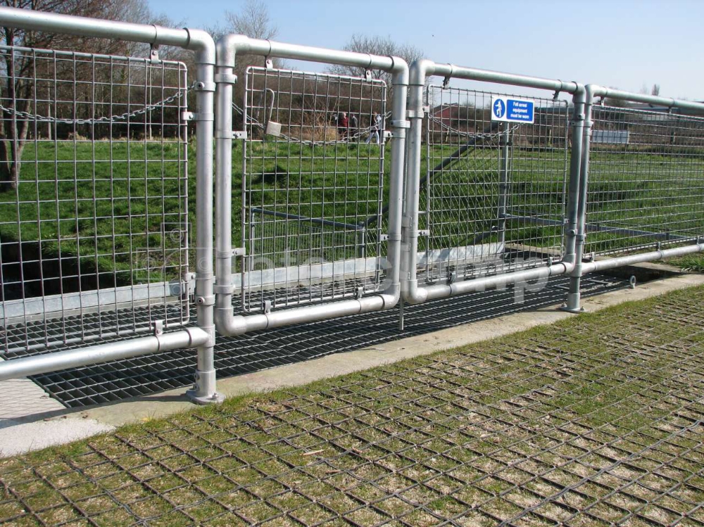 Key clamp gates for access to river culvert by mainternace personnel 